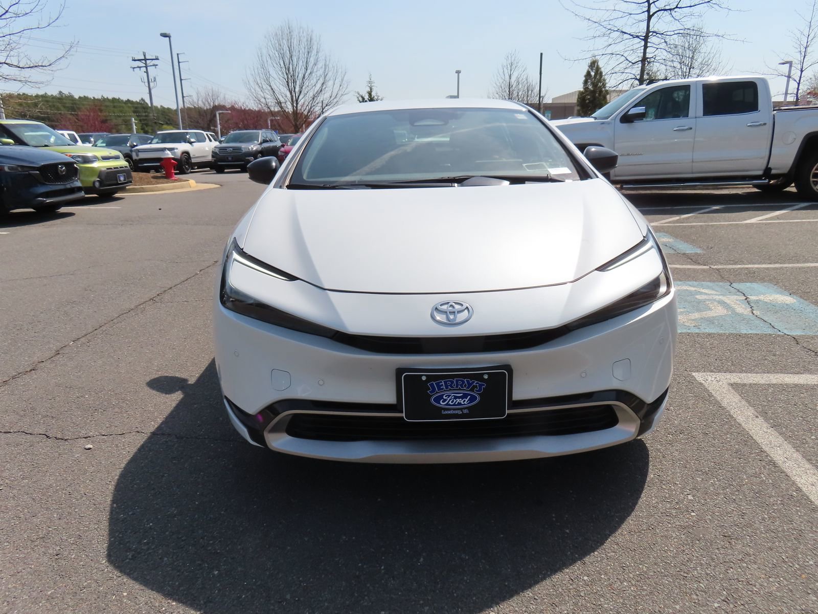 Used 2023 Toyota Prius Prime XSE Premium image 2