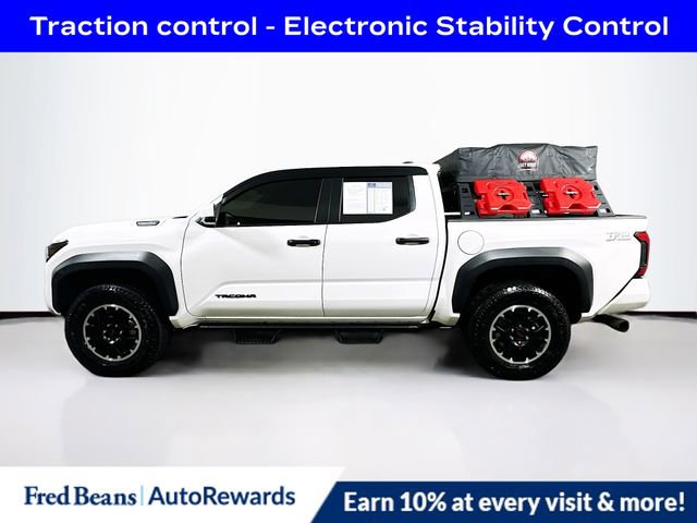 Used 2025 Toyota Tacoma TRD Off-Road AWD/4WD image 4