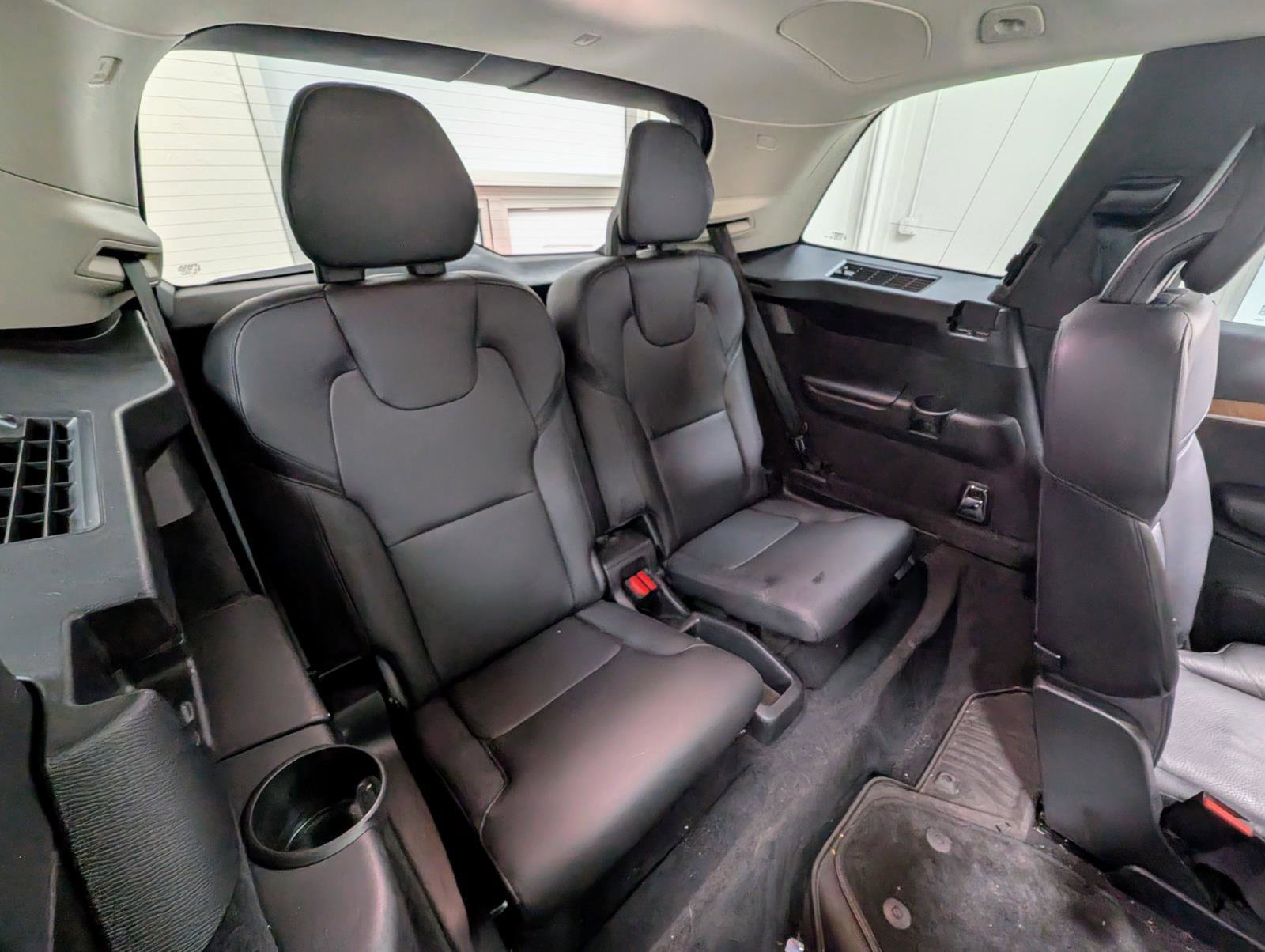 Used 2022 Volvo XC90 T6 Momentum w/ Advanced Package image 26