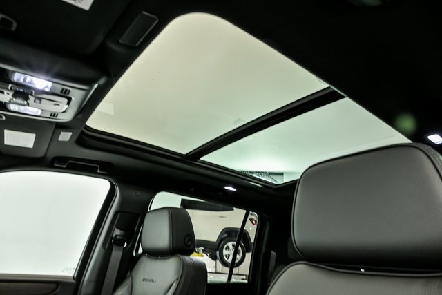 New 2026 GMC Yukon XL Denali w/ Sun & Power Step Package image 9
