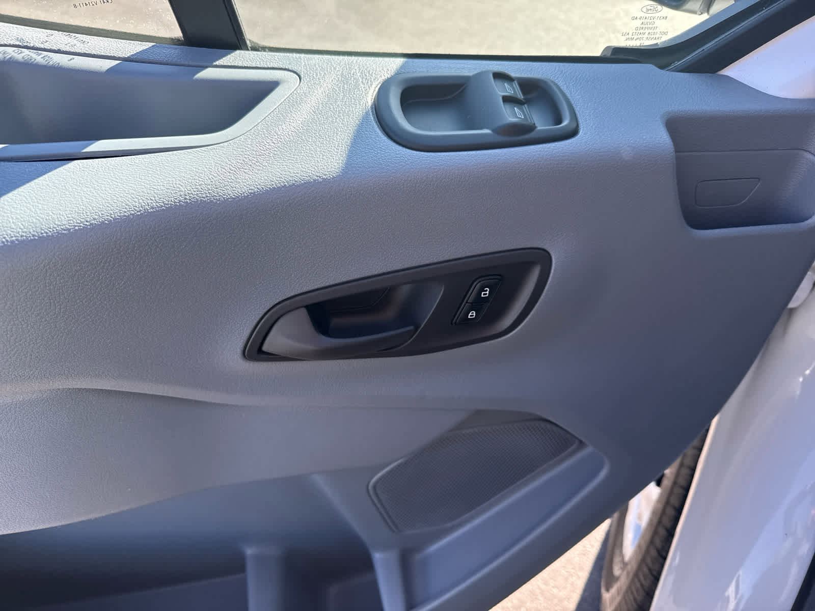 Used 2019 Ford Transit 150 XLT RWD image 10