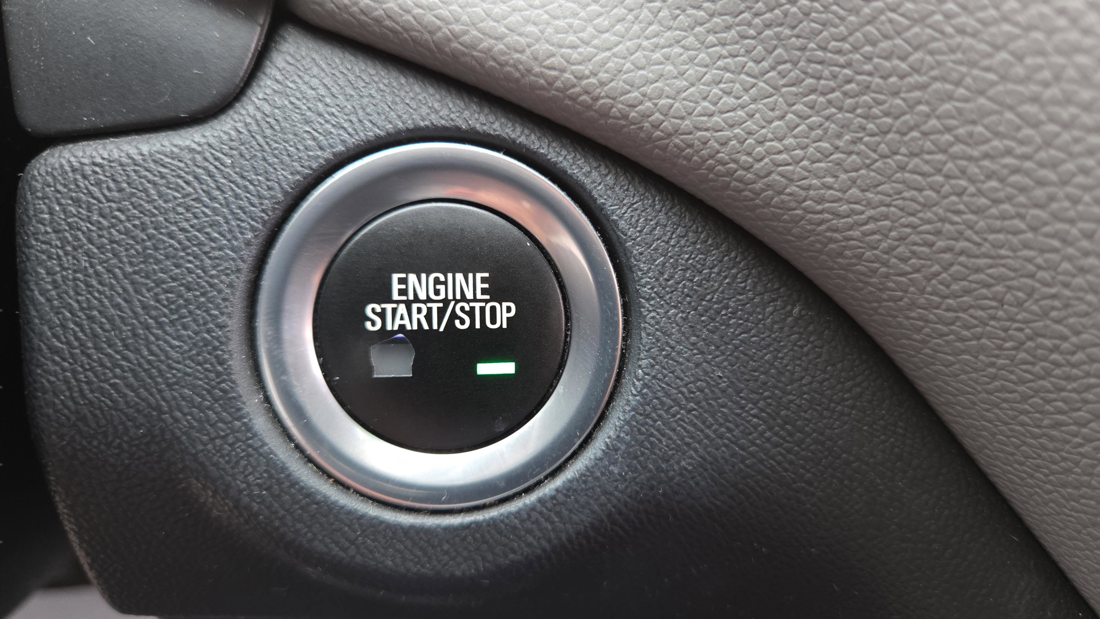 Used 2019 Chevrolet Equinox LS image 36