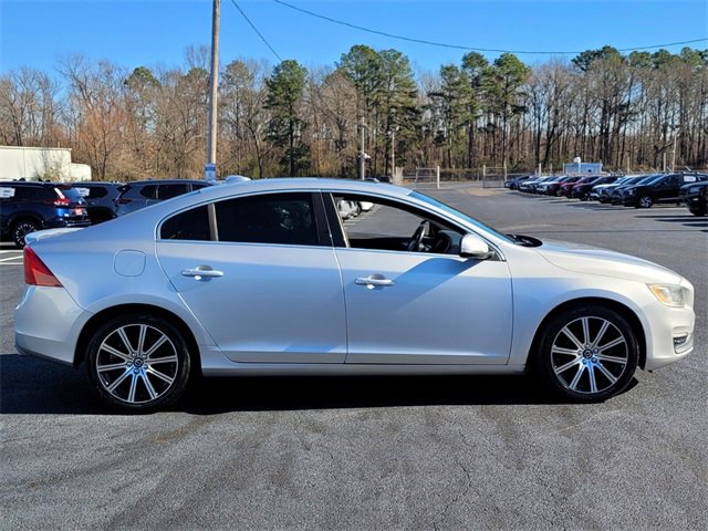 Used 2016 Volvo S60 T5 Premier image 2