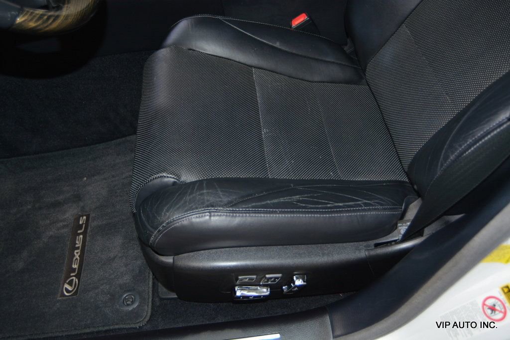 Used 2015 Lexus LS 460 w/ Comfort Package image 19