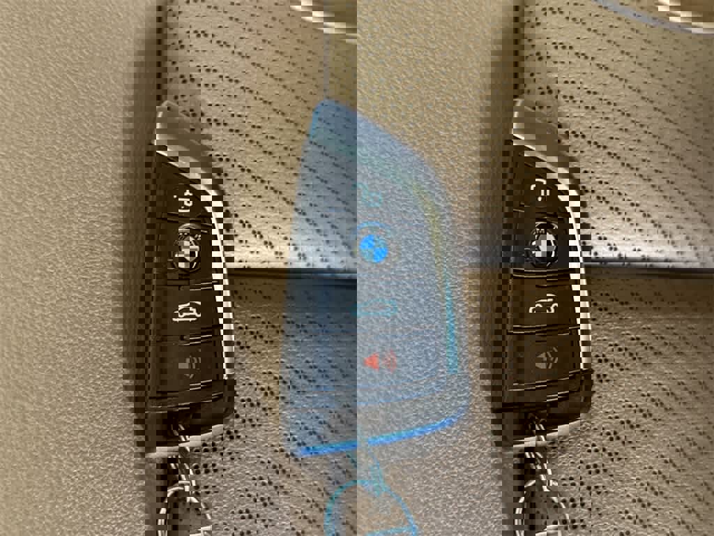 Used 2023 BMW 330e w/ Driving Assistance Package image 28