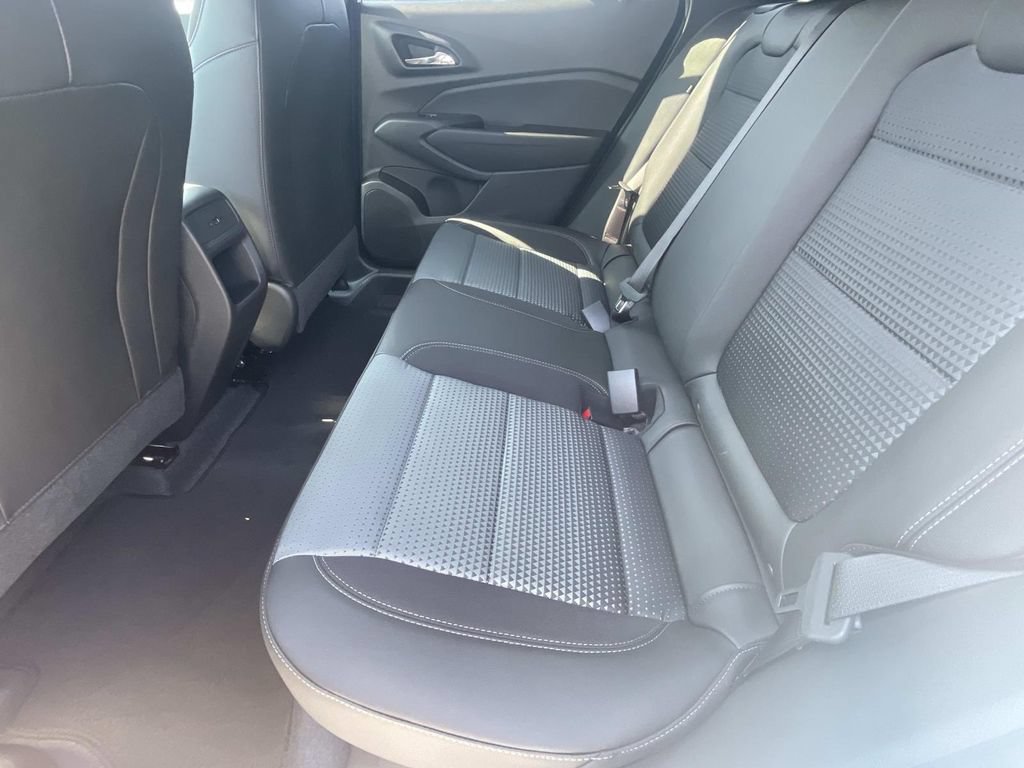 New 2026 Chevrolet Trax LT w/ Midnight Edition FWD image 12