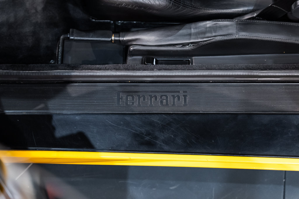 Used 1998 Ferrari F355 Berlinetta RWD image 28