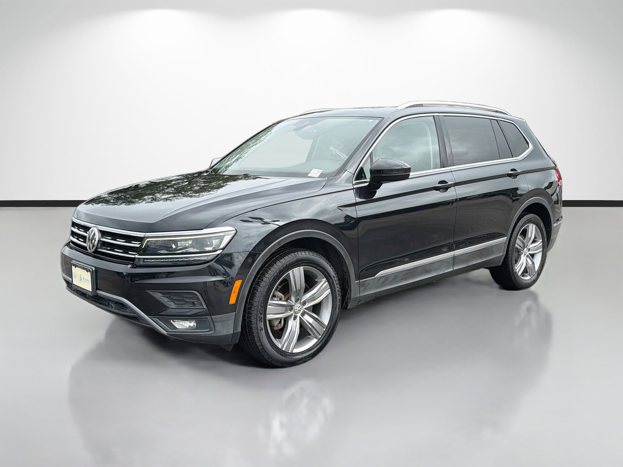 Used 2019 Volkswagen Tiguan SEL Premium w/ 3rd Row Seat Package AWD/4WD image 7