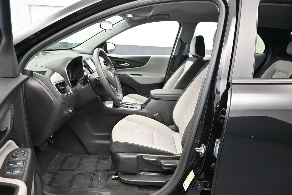 Used 2024 Chevrolet Equinox LS w/ Midnight Edition FWD image 11