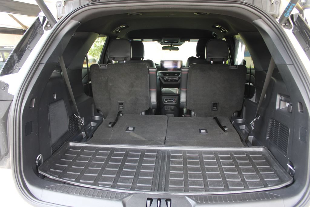 Used 2025 Ford Explorer ST-Line AWD/4WD image 59