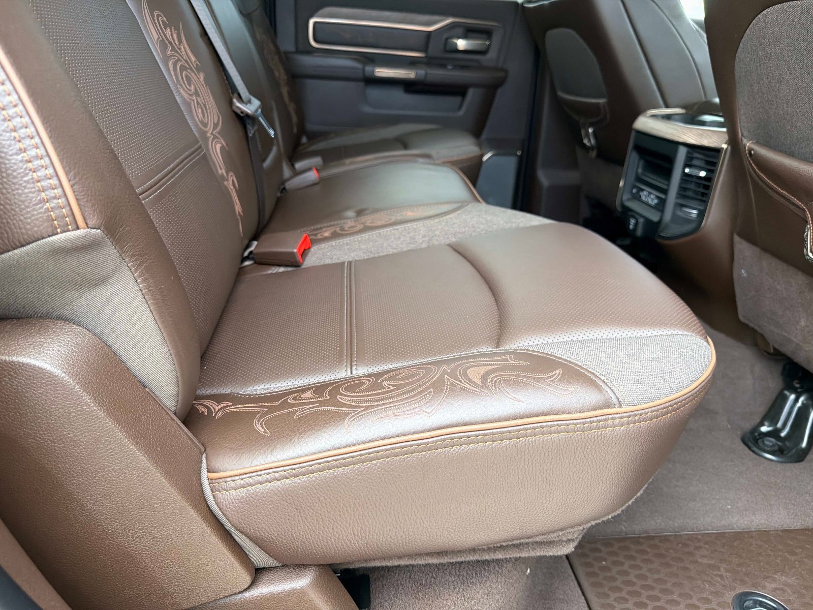 Used 2025 RAM 3500 Longhorn AWD/4WD image 26