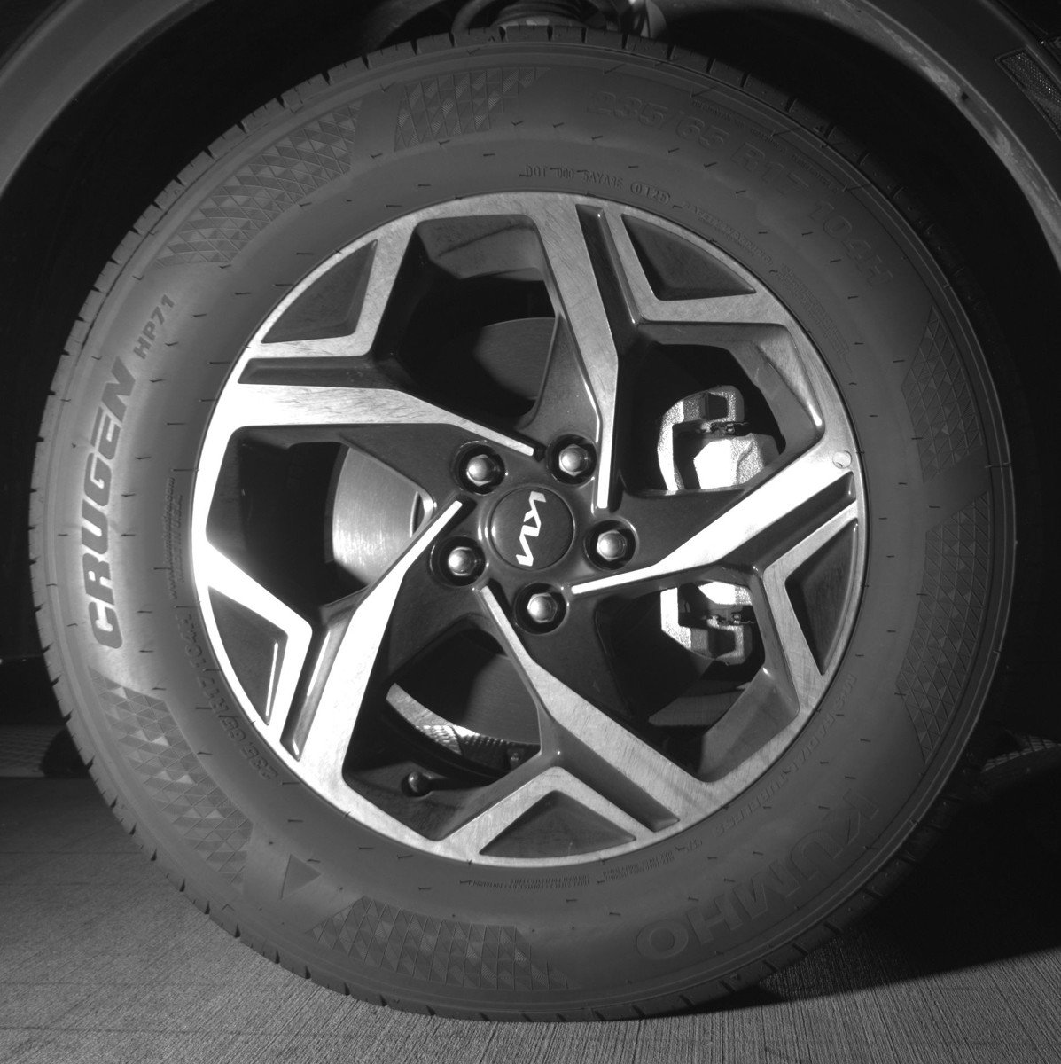 Used 2025 Kia Sportage LX image 13