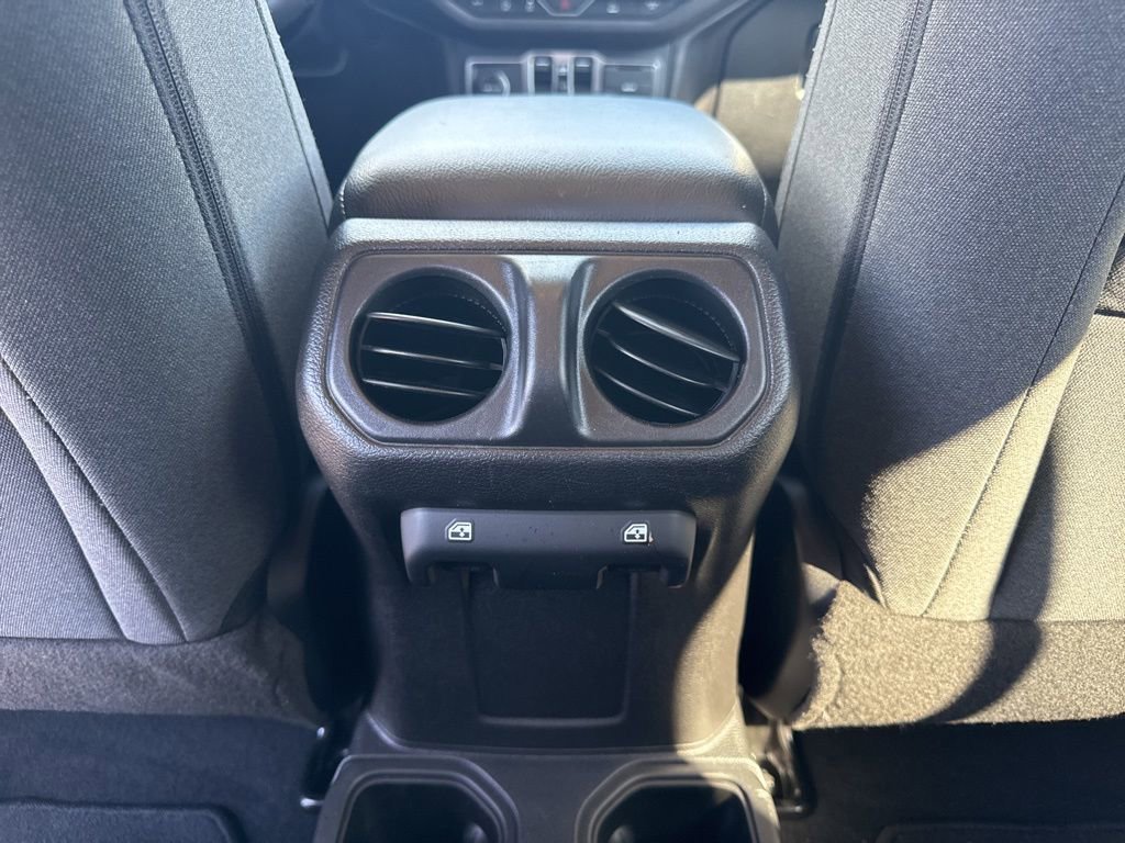 Used 2025 Jeep Gladiator Sport image 11