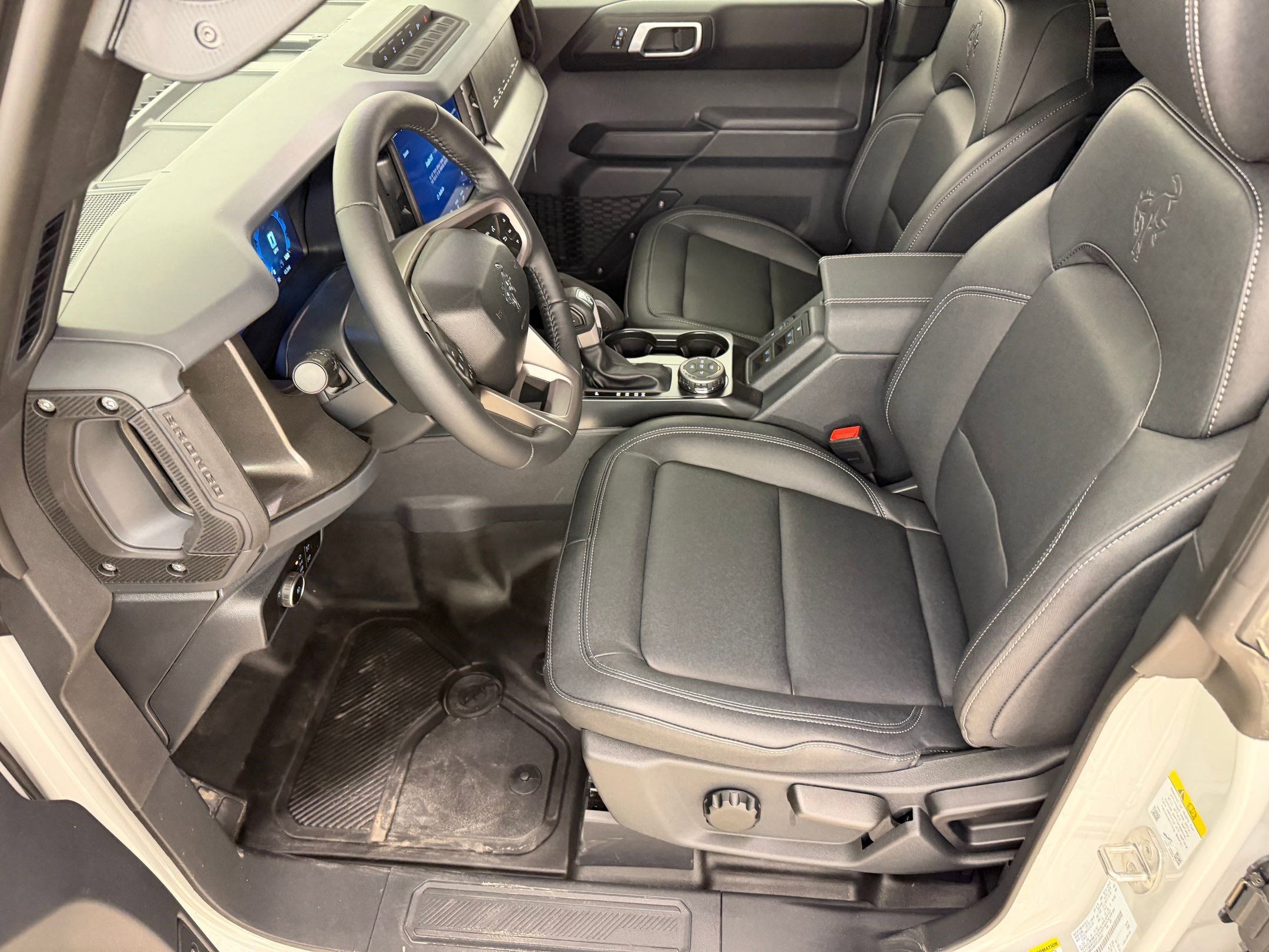 New 2026 Ford Bronco Badlands w/ Sasquatch Package image 5