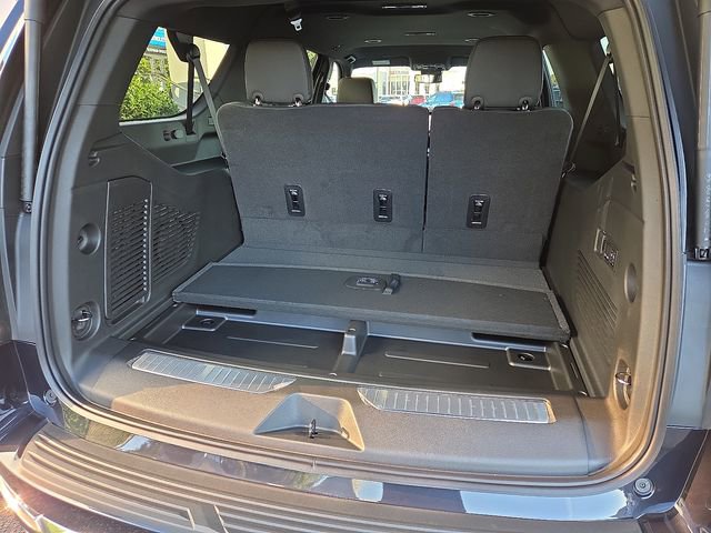 New 2026 Chevrolet Suburban Premier image 7