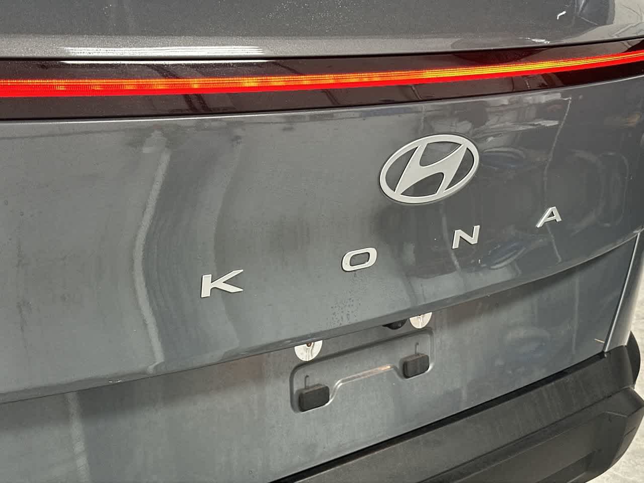 Used 2025 Hyundai Kona SE FWD image 10