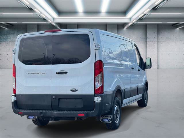 Used 2018 Ford Transit 250 130 Low Roof image 23
