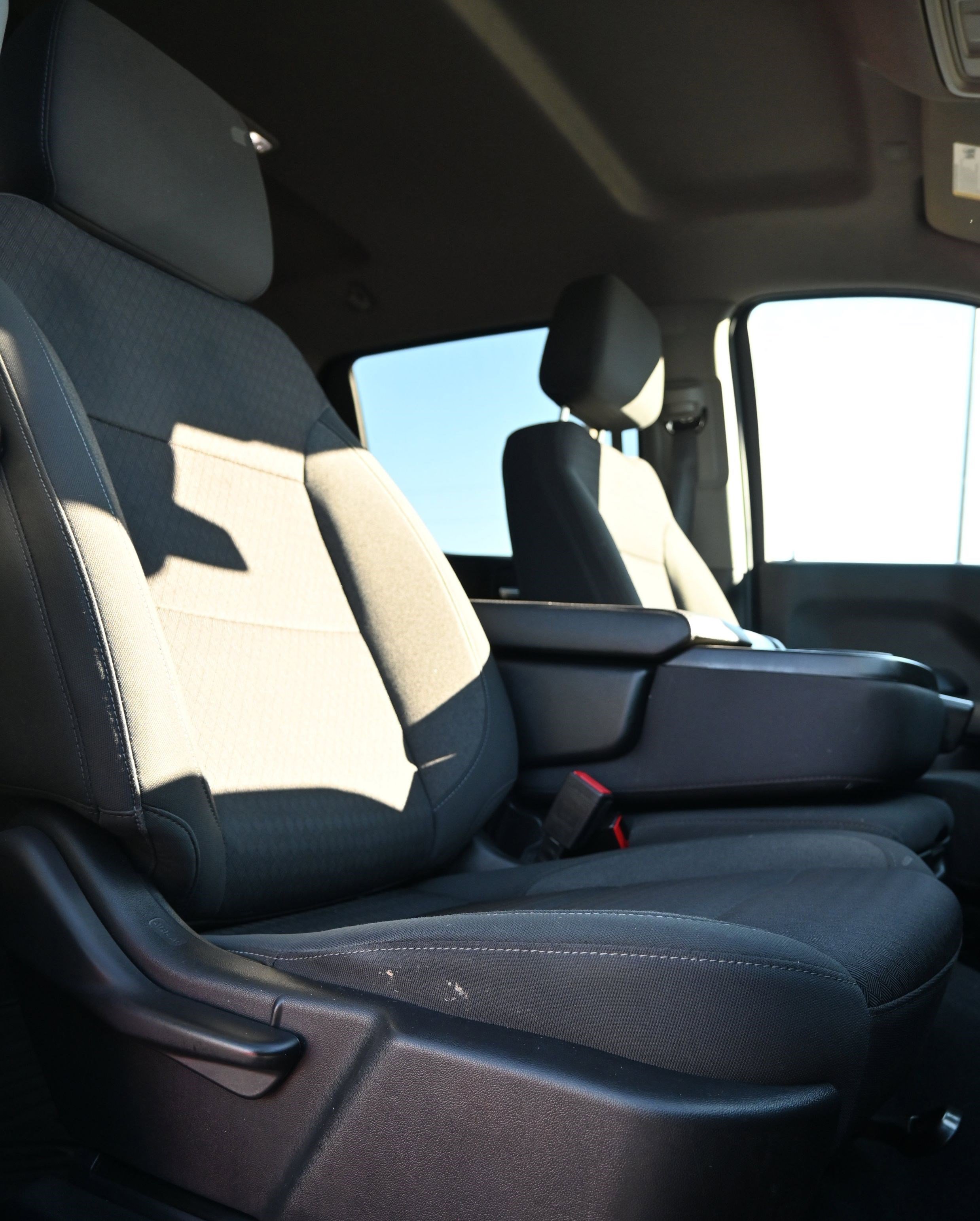 Used 2022 Chevrolet Silverado 1500 Custom image 32