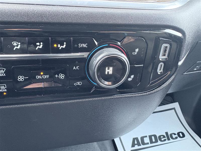 Used 2025 Chevrolet Silverado 1500 LT image 16
