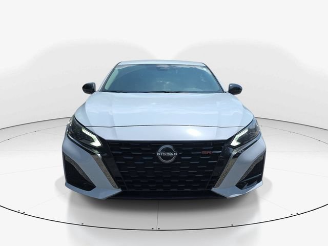 Used 2024 Nissan Altima 2.5 SR FWD image 11