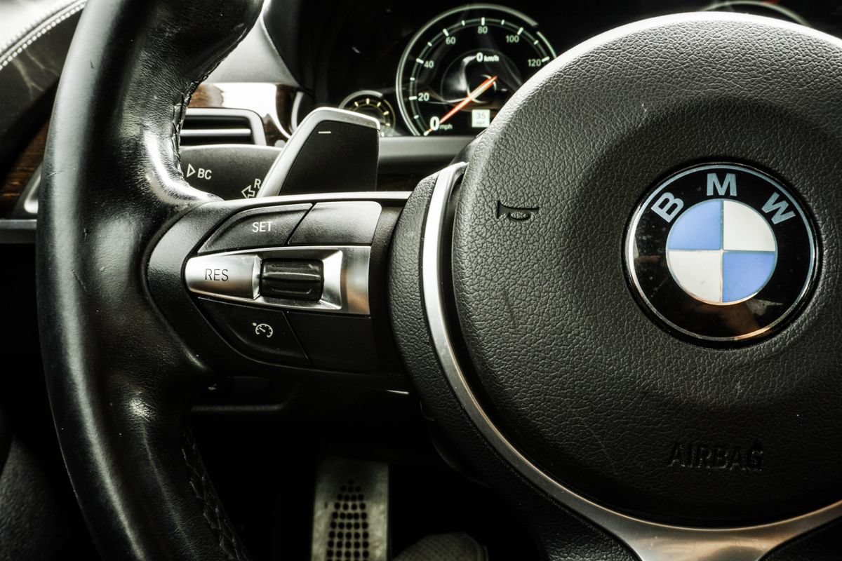 Used 2014 BMW 650i Convertible RWD image 34
