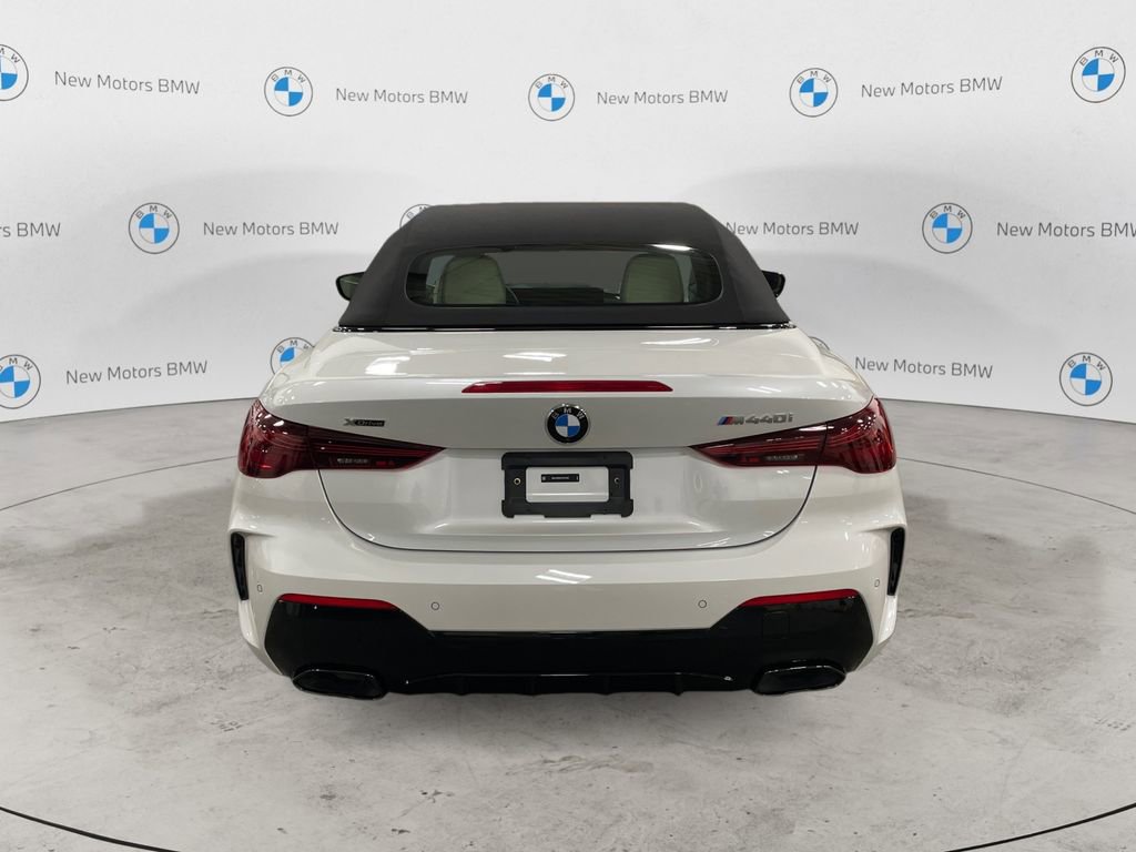 New 2026 BMW 440i xDrive Convertible image 4