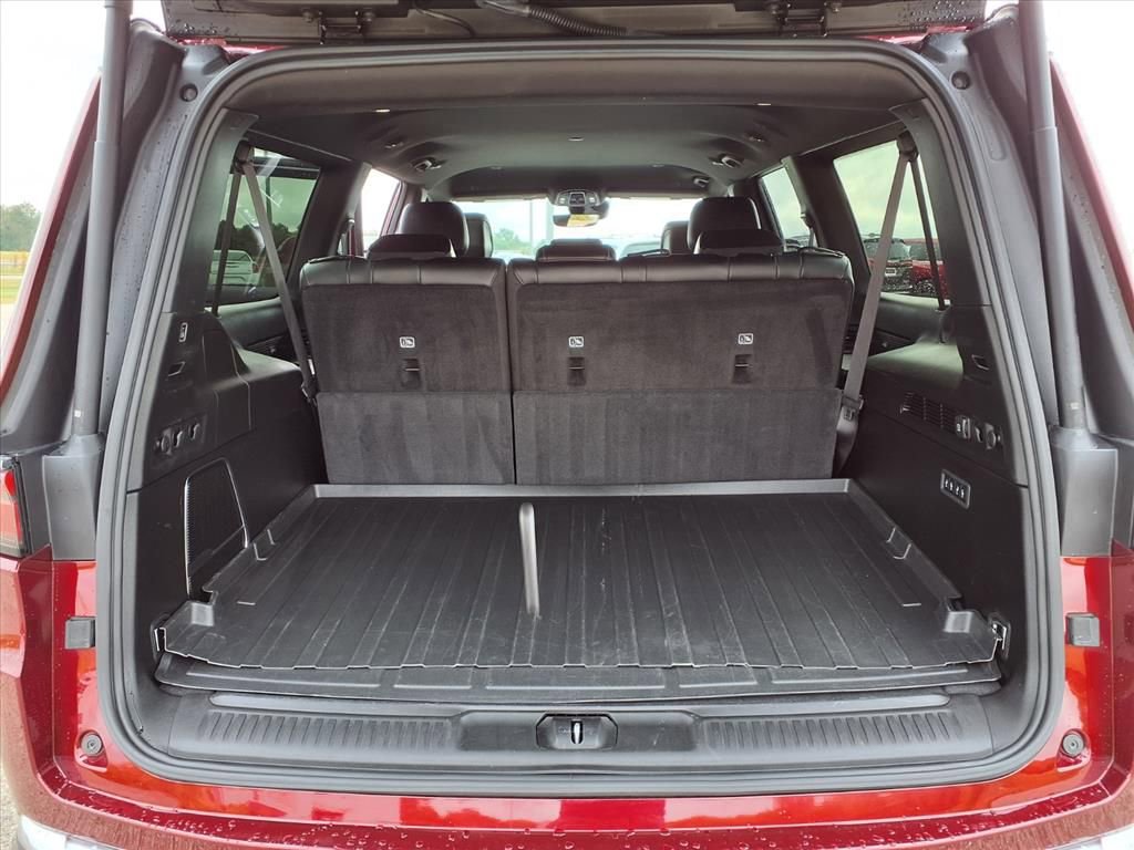 Used 2024 Jeep Wagoneer L Series II w/ Flexible Seating Group image 28