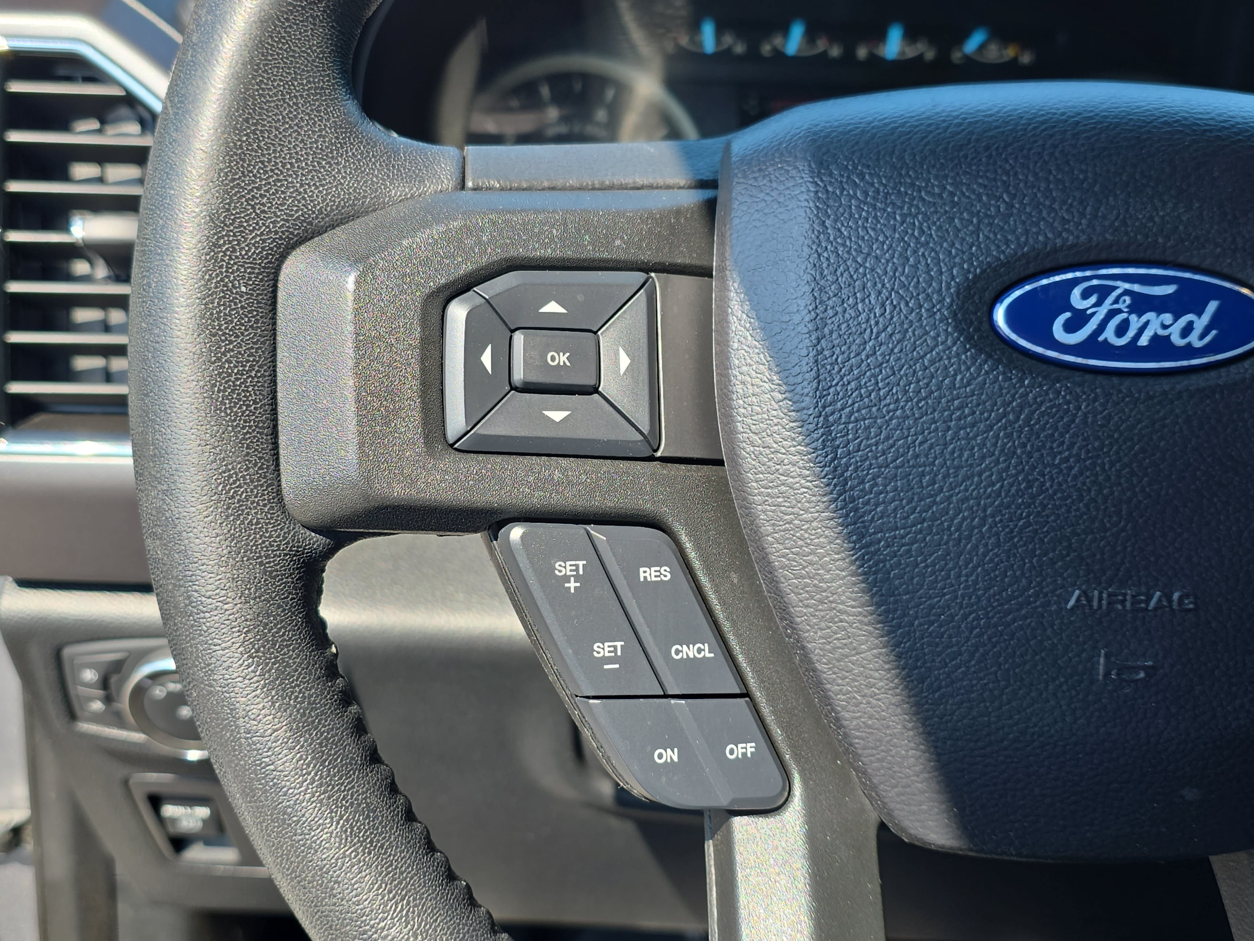 Used 2020 Ford F150 XLT w/ Equipment Group 302A Luxury AWD/4WD image 14