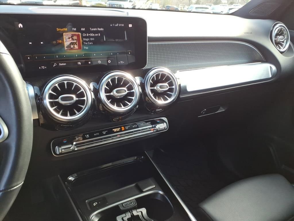 Used 2021 Mercedes-Benz GLB 250 4MATIC image 25