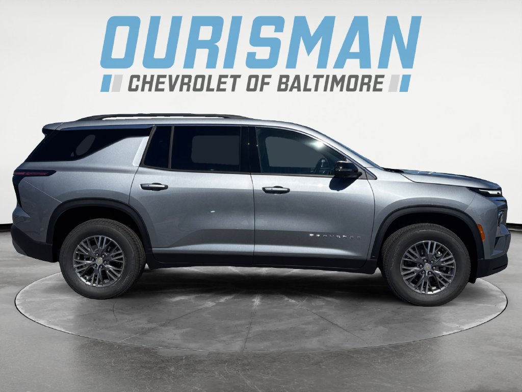 New 2027 Chevrolet Traverse LT w/ Driver Confidence Package FWD image 7