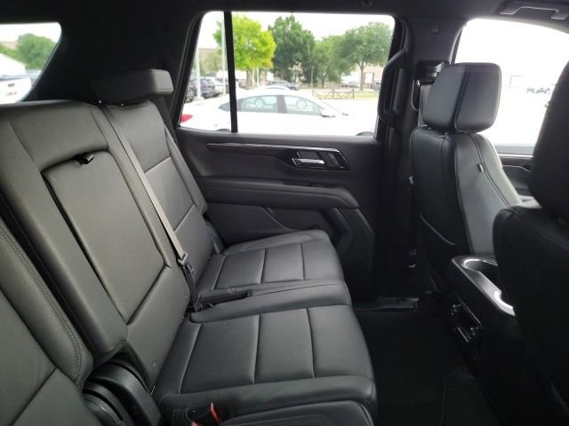 Used 2025 Chevrolet Tahoe LT AWD/4WD image 12