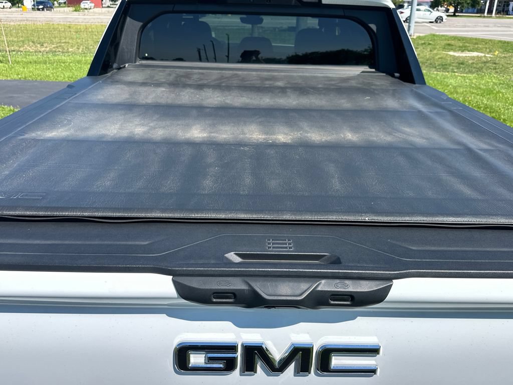 Used 2025 GMC Sierra EV Denali AWD/4WD image 17
