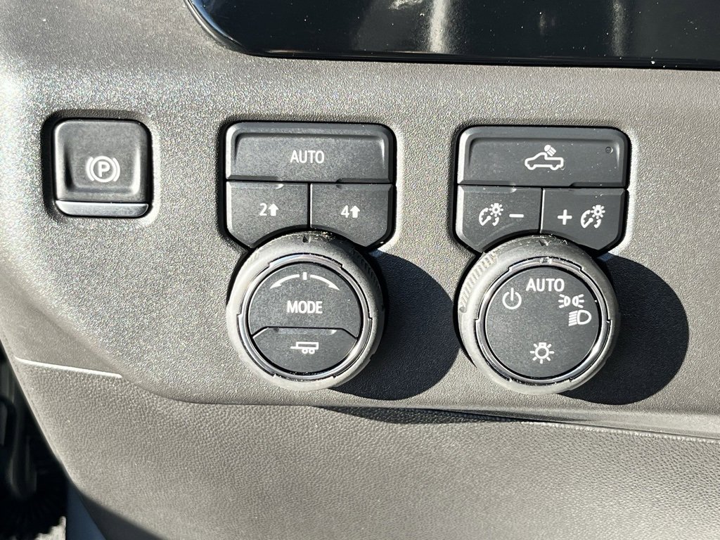 Used 2024 Chevrolet Silverado 1500 LT image 5