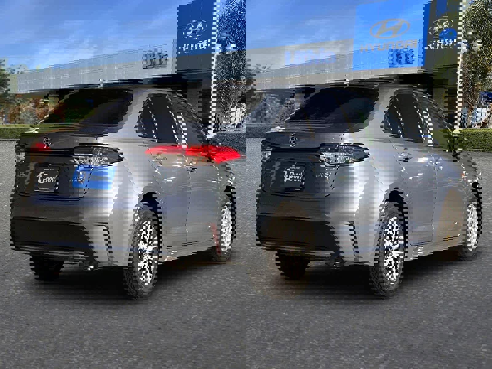 Used 2020 Toyota Corolla LE video 3