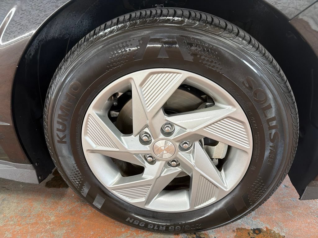 Certified 2025 Hyundai Sonata SE FWD image 10