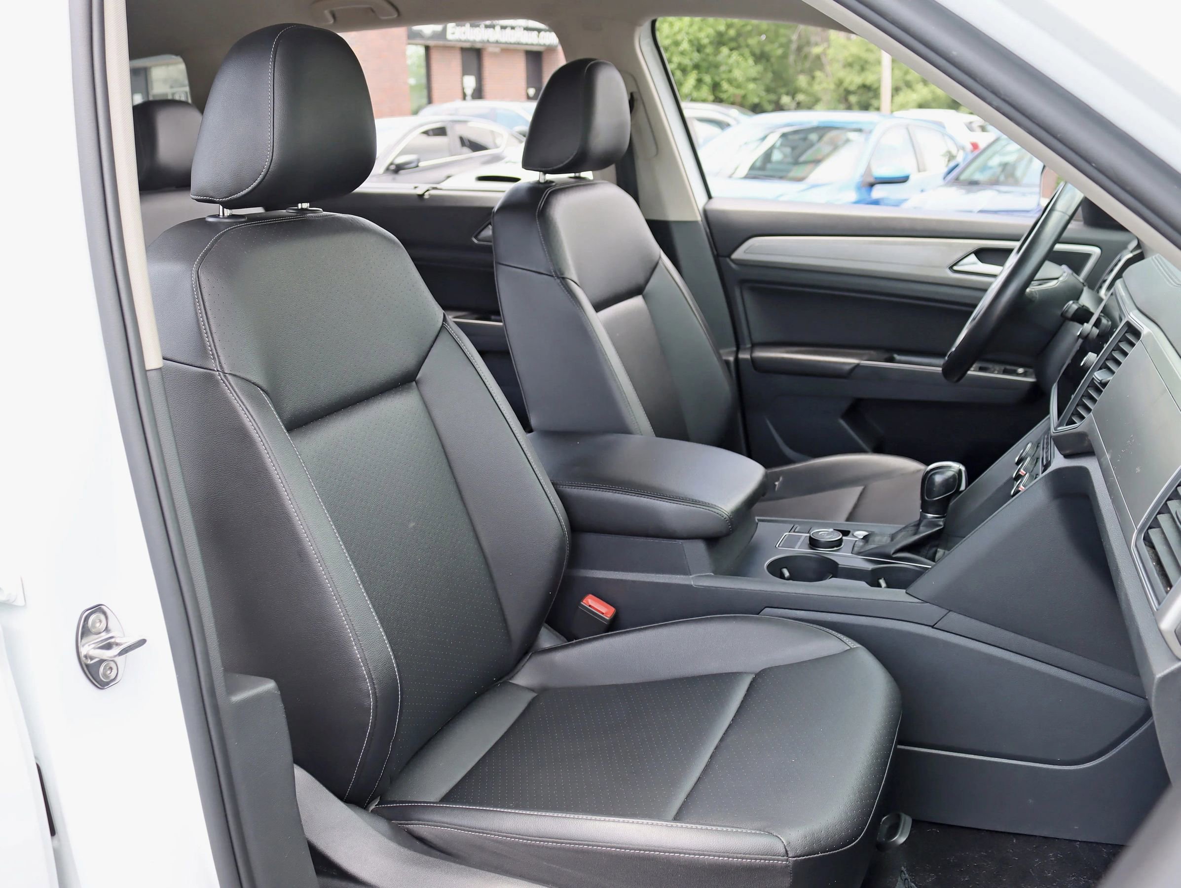 Used 2018 Volkswagen Atlas SE image 28