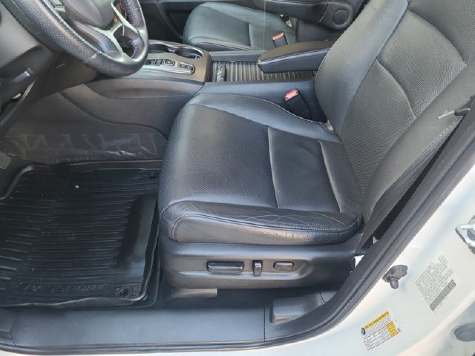 Used 2022 Honda Passport EX-L image 11