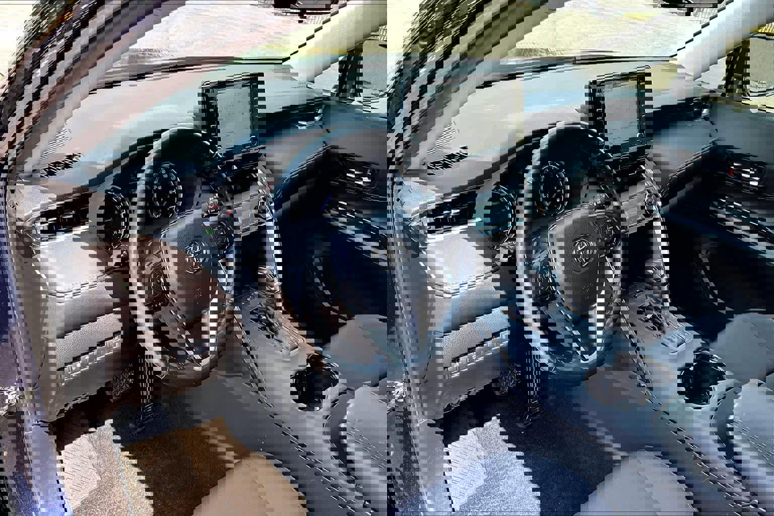 Certified 2021 Toyota Venza LE AWD/4WD image 17