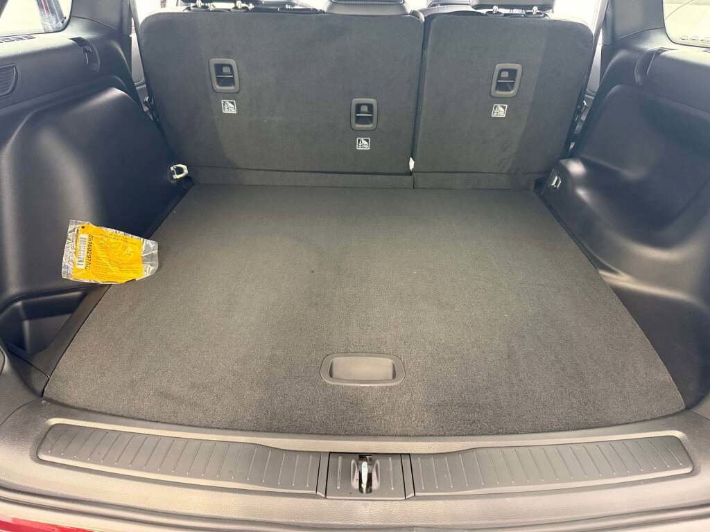 New 2025 Jeep Grand Cherokee Altitude image 25