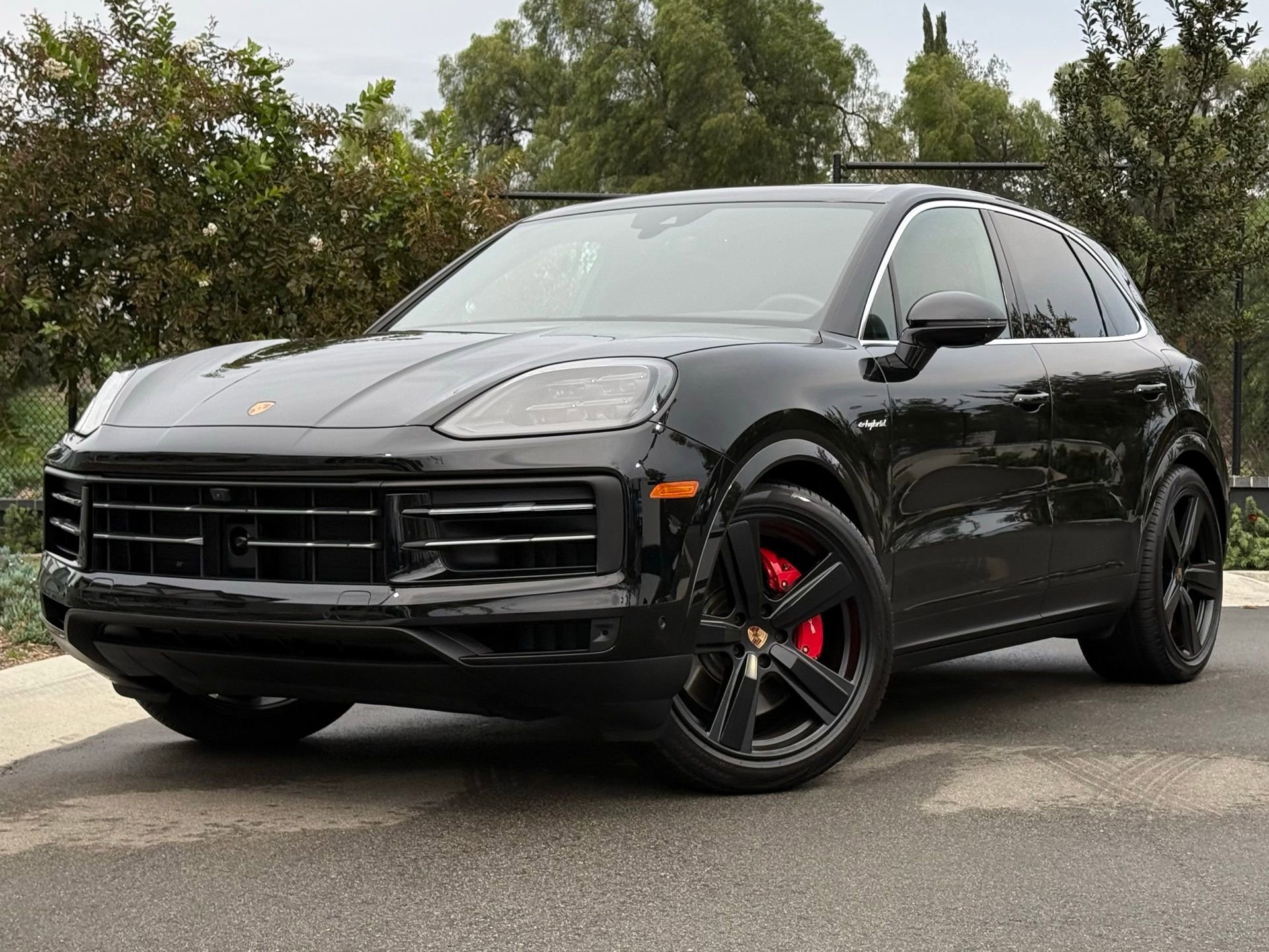 Used 2025 Porsche Cayenne S image 1