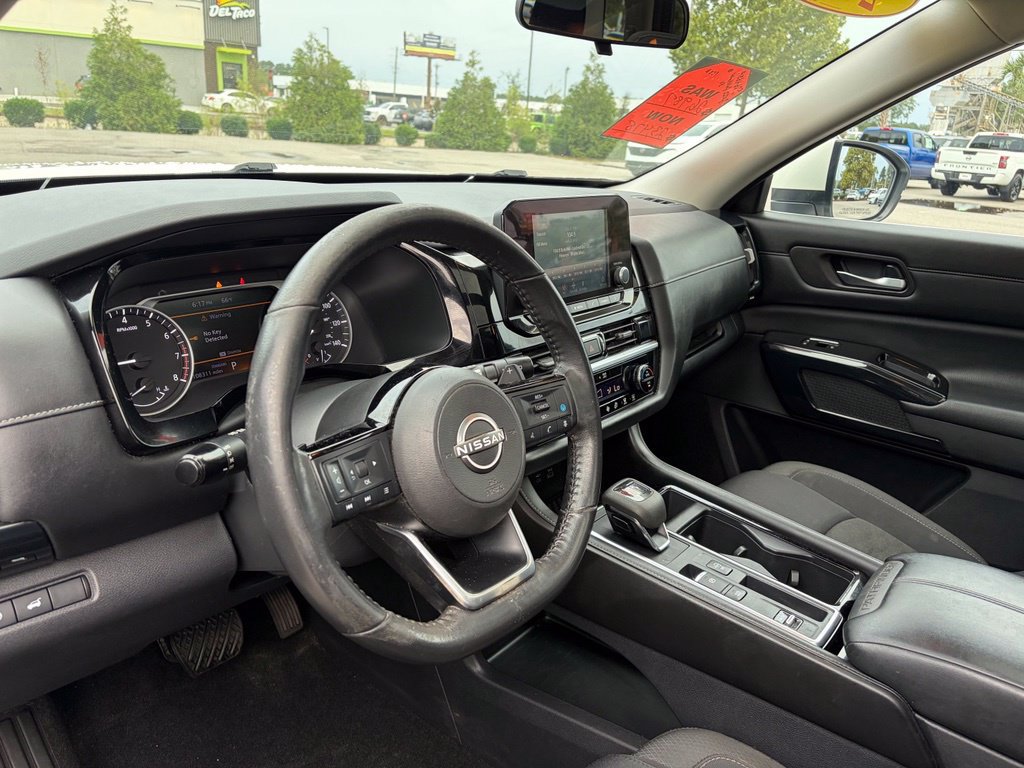 Used 2022 Nissan Pathfinder SV w/ SV Premium Package FWD image 15