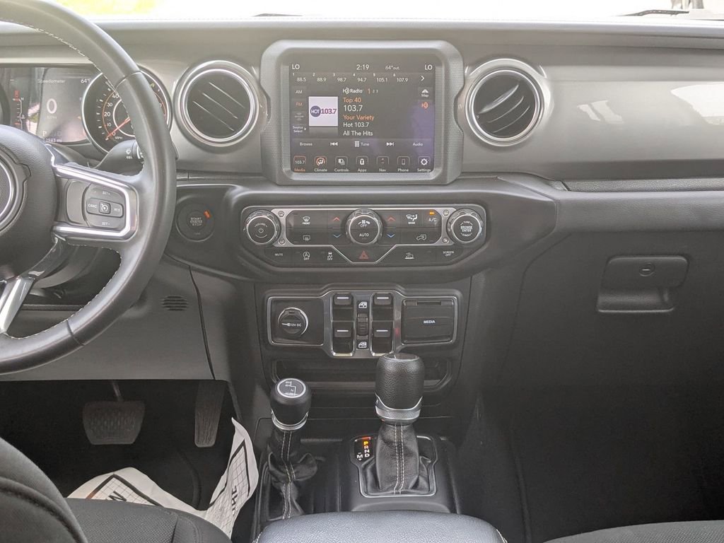 Used 2023 Jeep Gladiator Overland image 23