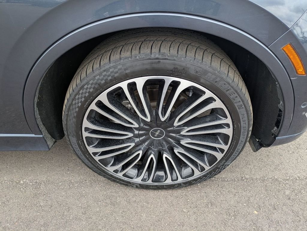 Used 2022 Lincoln Aviator Black Label w/ Dynamic Handling Package image 30