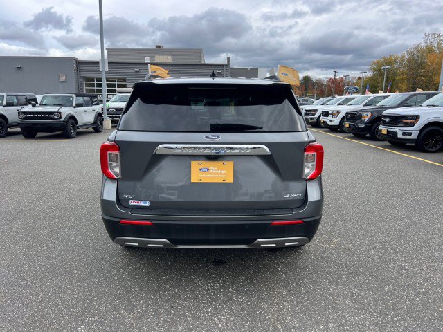 Certified 2023 Ford Explorer XLT w/ Equipment Group 202A AWD/4WD image 4