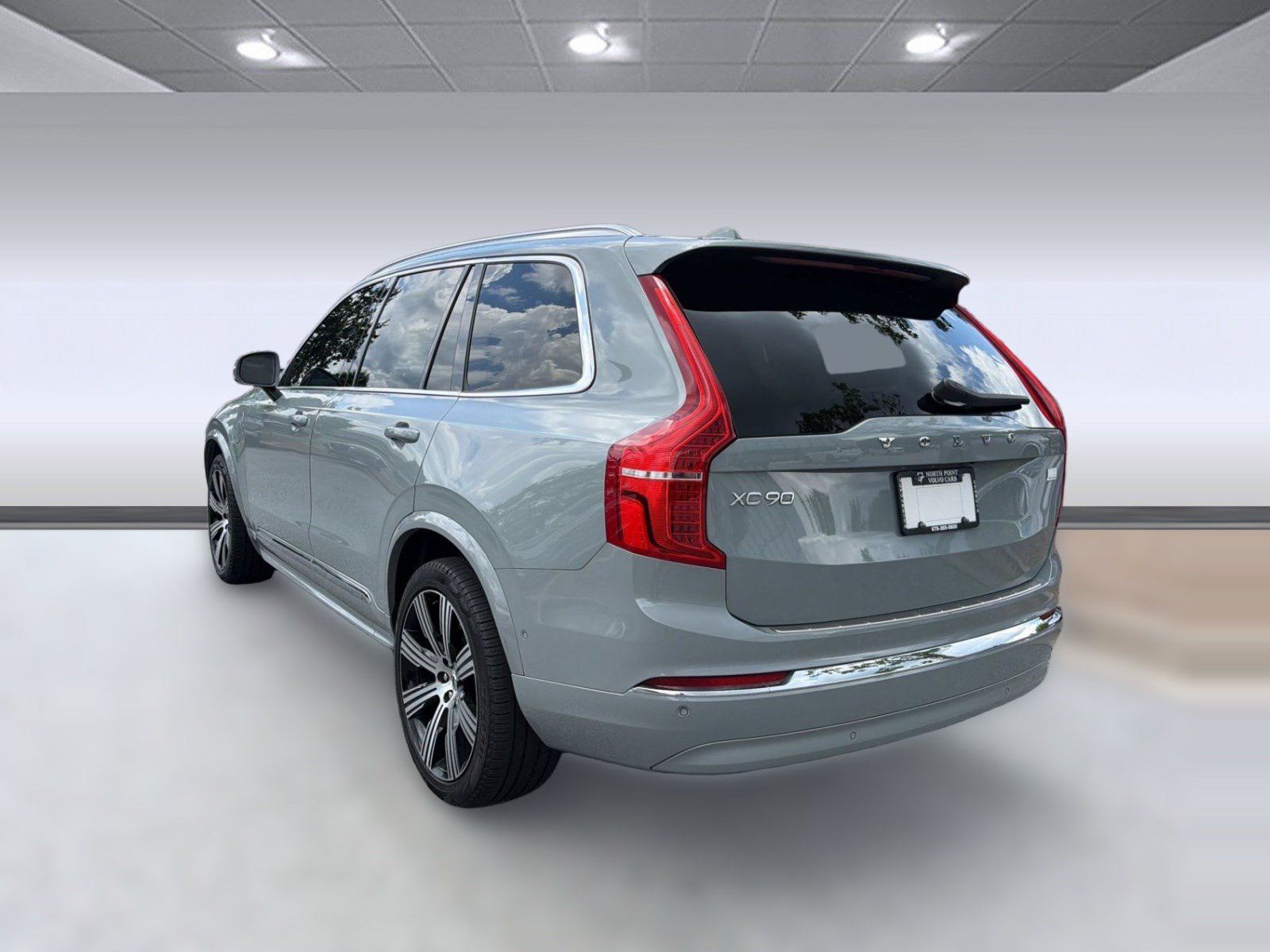 Certified 2024 Volvo XC90 T8 Plus w/ Protection Package Premier AWD/4WD image 3