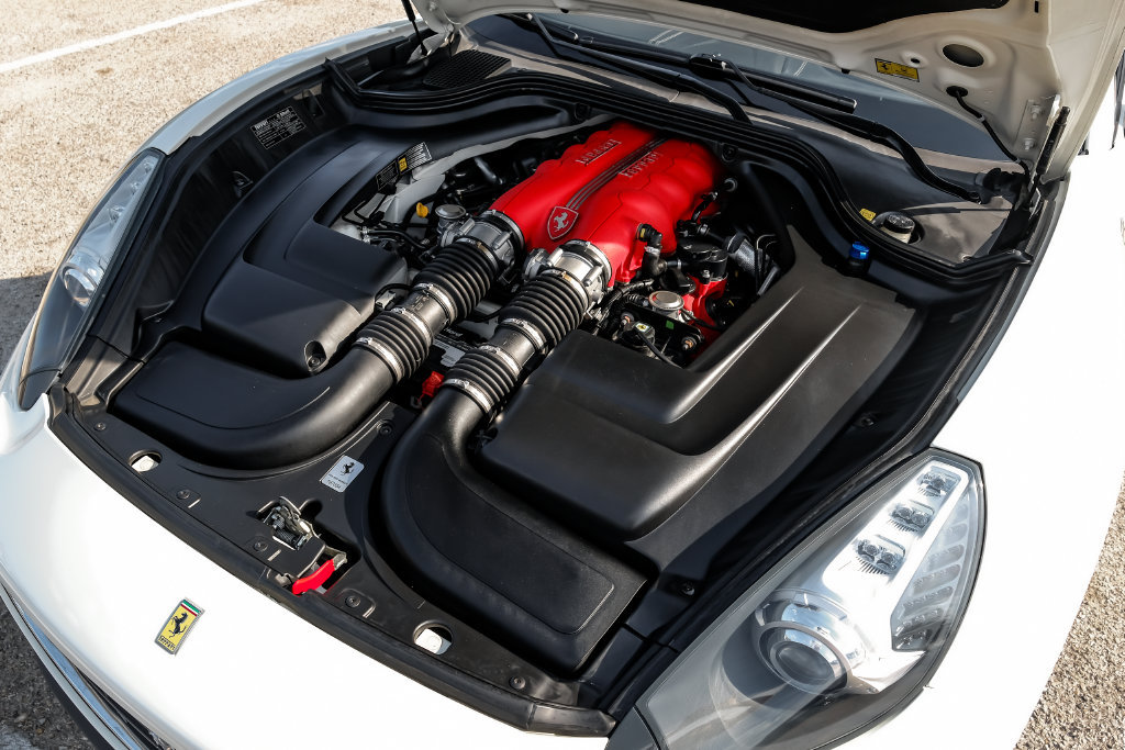 Used 2014 Ferrari California RWD image 49