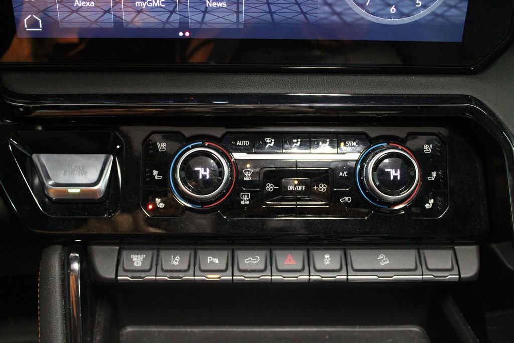 Used 2024 GMC Sierra 2500 AT4 w/ AT4 Premium Plus Package image 38