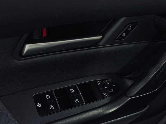 Used 2025 MAZDA CX-50 AWD 2.5 S w/ Premium Package image 17