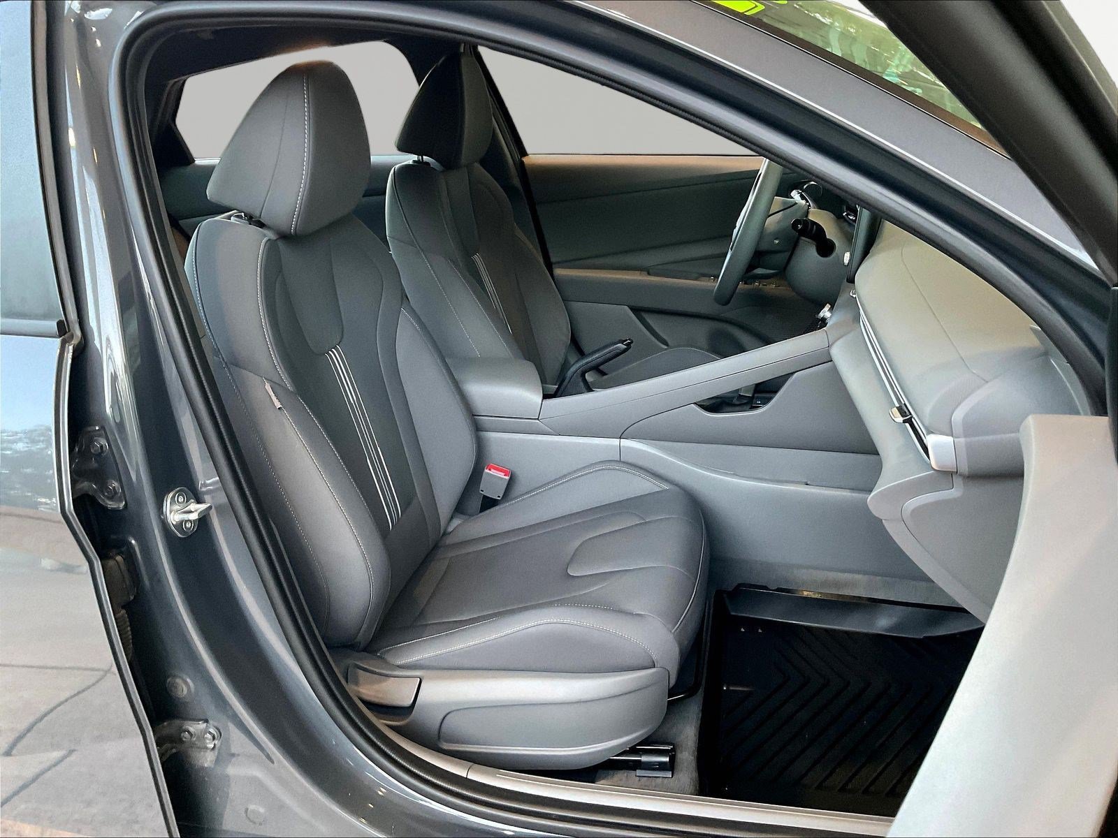 Used 2023 Hyundai Elantra SEL FWD image 27