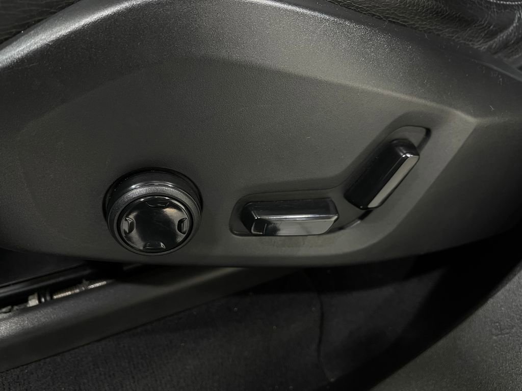 Used 2018 Volvo XC90 T8 Momentum w/ Convenience Package image 18